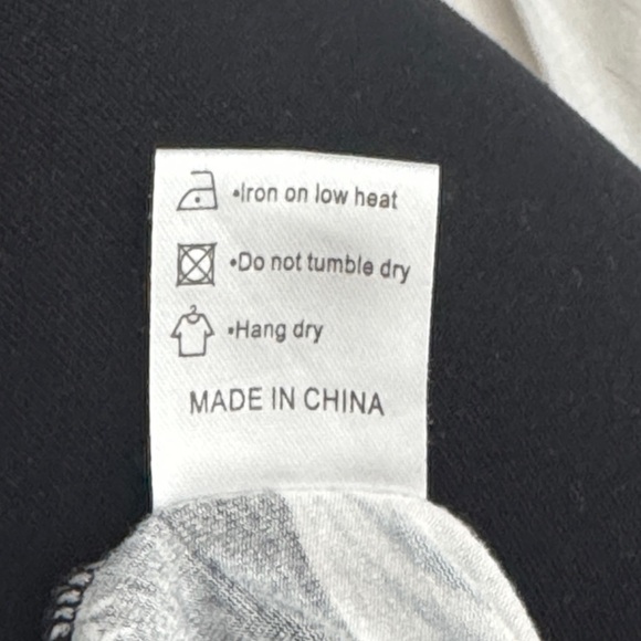 Floral Cold Shoulder Dress in Black/Blue/White Size Large - Picture 8 of 9